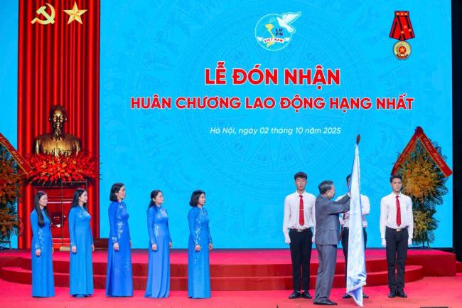 Tổng Bí thư Tô Lâm gợi mở 10 “đột phá chiến lược” cho phong trào phụ nữ Việt Nam trong kỷ nguyên mới